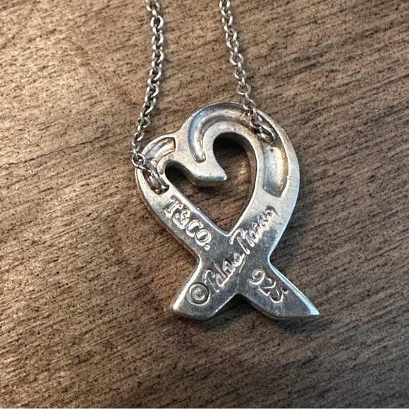 Tiffany & Co Sterling Silver Paloma Picasso Loving Heart Pendant Necklace 16" - Picture 5 of 11